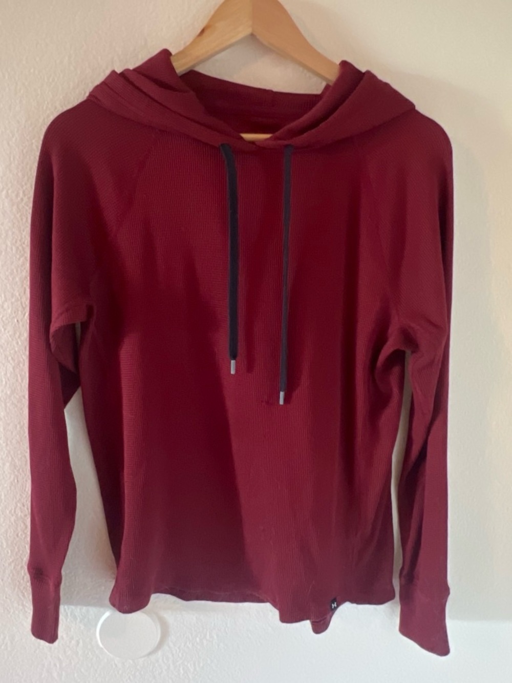 Under Armour women’s Maroon Hooded Sweater